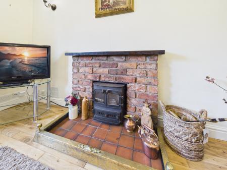 2 bedroom Bungalow for sale in Bryn-Y-Grog Hill, Wrexham, LL13