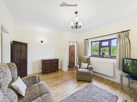 2 bedroom Bungalow for sale in Bryn-Y-Grog Hill, Wrexham, LL13