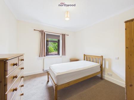 2 bedroom Bungalow for sale in Bryn-Y-Grog Hill, Wrexham, LL13