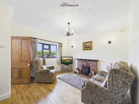 2 bedroom Bungalow for sale in Bryn-Y-Grog Hill, Wrexham, LL13