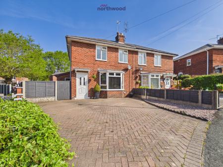 3 bedroom Semi-detached house for sale in Maple Avenue, Wrexham, Wrexham, LL12