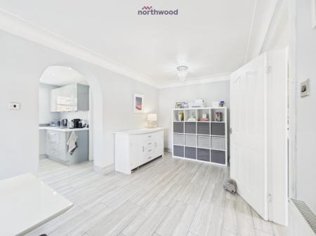 3 bedroom Semi-detached house for sale in Maple Avenue, Wrexham, Wrexham, LL12