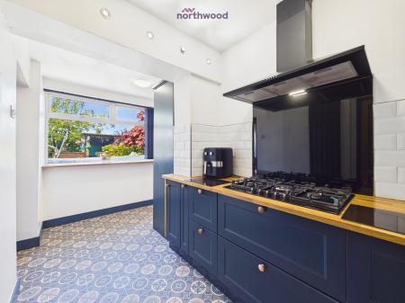 3 bedroom Semi-detached house for sale in Chester Road, Wrexham, LL12