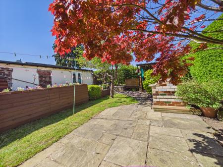 3 bedroom Semi-detached house for sale in Chester Road, Wrexham, LL12