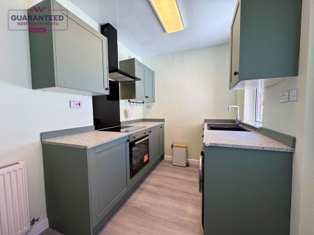 2 bedroom Terraced House to let in Hampden Road, Wrexham, LL13
