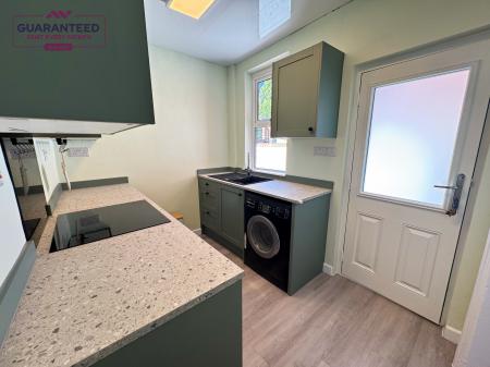 2 bedroom Terraced House to let in Hampden Road, Wrexham, LL13