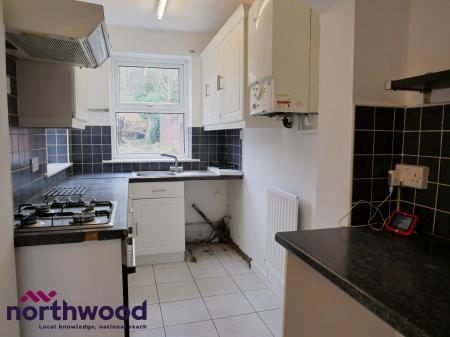 2 bedroom Semi-detached house to let in Hope View, Caergwrle, Wrexham, LL12