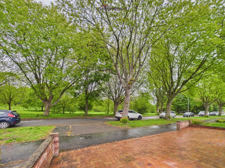 3 bedroom Semi-detached house for sale in Herbert Jennings Avenue, Wrexham, Wrexham, LL12