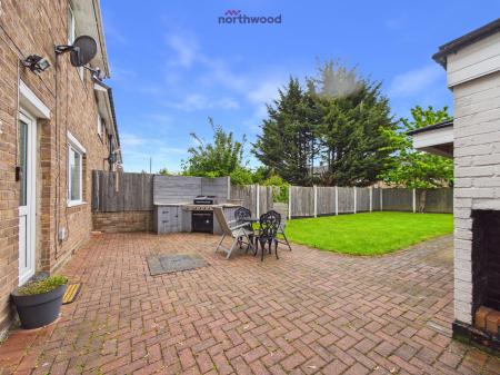 3 bedroom Semi-detached house for sale in Herbert Jennings Avenue, Wrexham, Wrexham, LL12