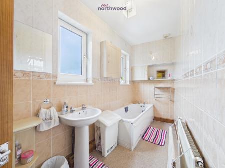 3 bedroom Detached house for sale in Coed Y Felin Road, Wrexham, LL11