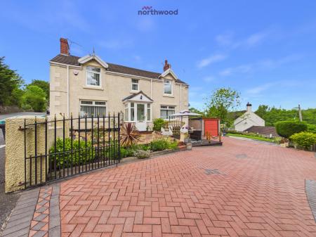 Coed Y Felin Road, Wrexham, LL11