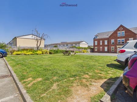 1 bedroom Flat for sale in Corunna Court, Wrexham, LL13