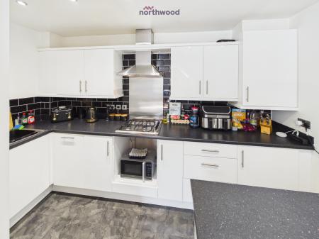 1 bedroom Flat for sale in Corunna Court, Wrexham, LL13