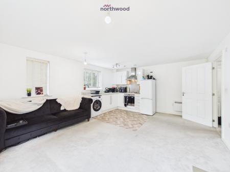 2 bedroom Flat for sale in Llys Nantgarw, Wrexham, LL13