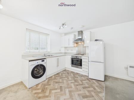 2 bedroom Flat for sale in Llys Nantgarw, Wrexham, LL13