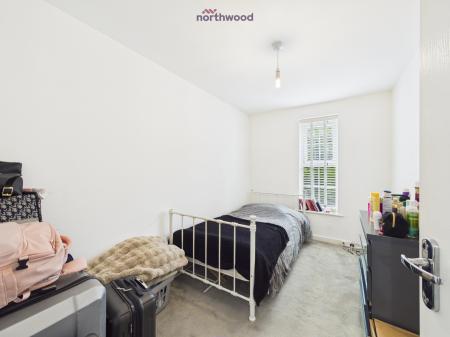 2 bedroom Flat for sale in Llys Nantgarw, Wrexham, LL13