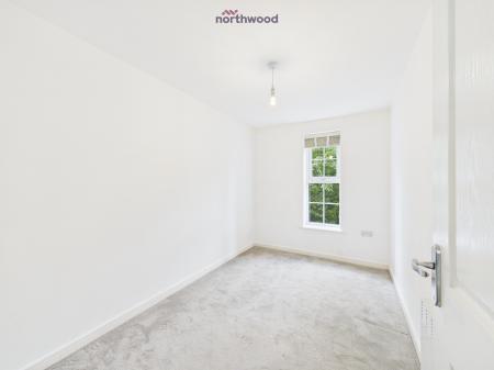 2 bedroom Flat for sale in Llys Nantgarw, Wrexham, LL13