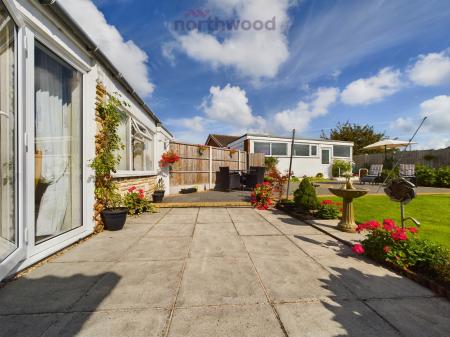 2 bedroom Semi-detached bungalow for sale in Crathie Place, Wrexham, LL11