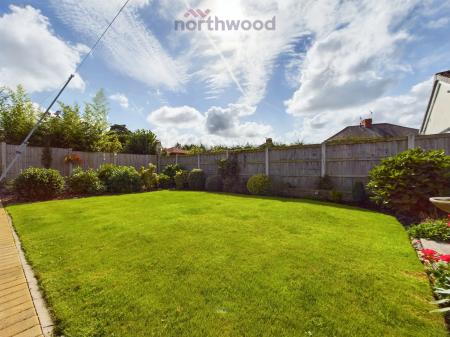 2 bedroom Semi-detached bungalow for sale in Crathie Place, Wrexham, LL11