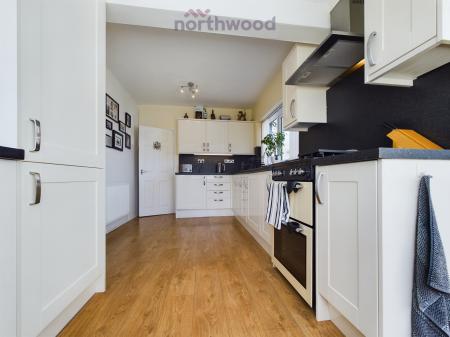 2 bedroom Semi-detached bungalow for sale in Crathie Place, Wrexham, LL11