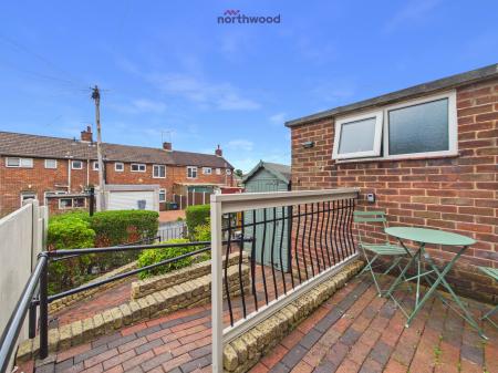 2 bedroom Terraced House for sale in Tan Y Dre, Wrexham, LL13