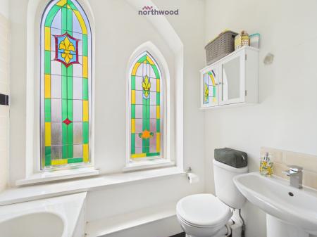 2 bedroom Character Property for sale in St. Albans Road, Wrexham, LL11