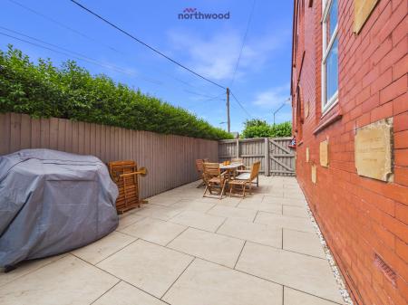 2 bedroom Character Property for sale in St. Albans Road, Wrexham, LL11