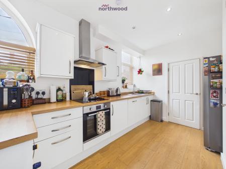 2 bedroom Character Property for sale in St. Albans Road, Wrexham, LL11