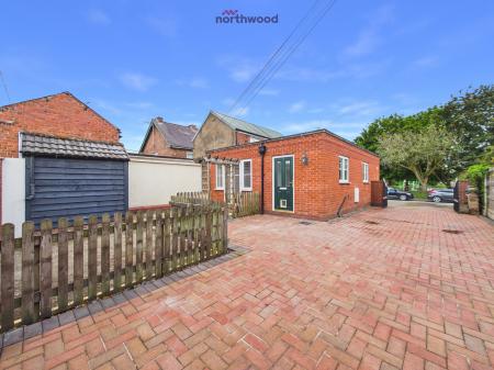 1 bedroom Bungalow for sale in High Street, Wrexham, LL12