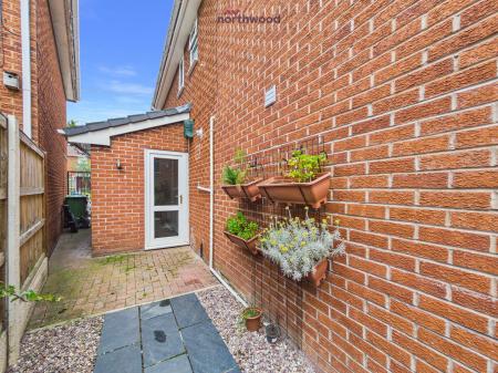4 bedroom Detached house for sale in Ashburn Way, Wrexham, LL13