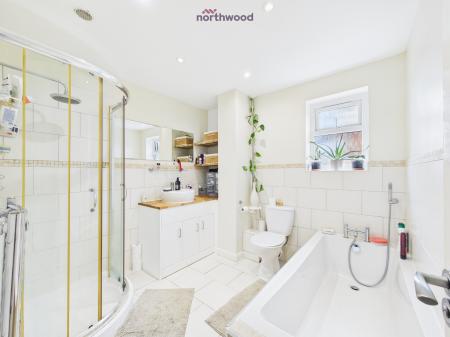 4 bedroom Detached house for sale in Ashburn Way, Wrexham, LL13