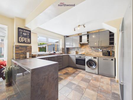3 bedroom Detached house for sale in Ithens Way, Wrexham, LL13