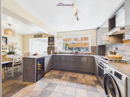 3 bedroom Detached house for sale in Ithens Way, Wrexham, LL13