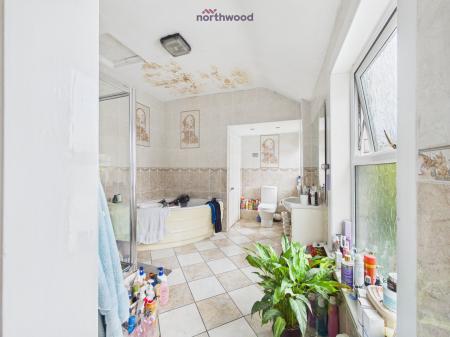 4 bedroom Semi-detached house for sale in High Street, Wrexham, LL14