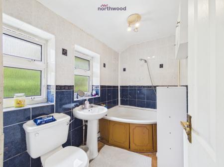 3 bedroom Semi-detached house for sale in Chestnut Avenue, Wrexham, Wrexham, LL12