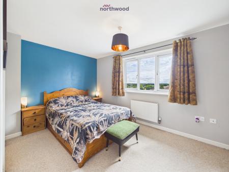 4 bedroom Semi-detached house for sale in Heulfan Way, Gwersyllt, Wrexham, LL11