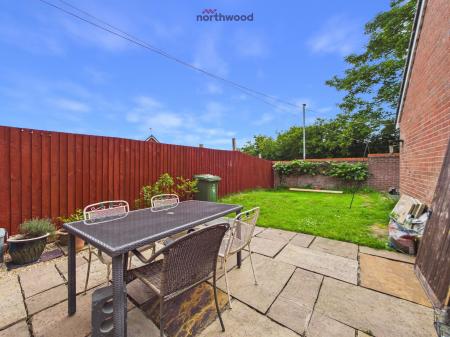 4 bedroom Semi-detached house for sale in Heulfan Way, Gwersyllt, Wrexham, LL11