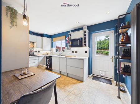 4 bedroom Semi-detached house for sale in Heulfan Way, Gwersyllt, Wrexham, LL11