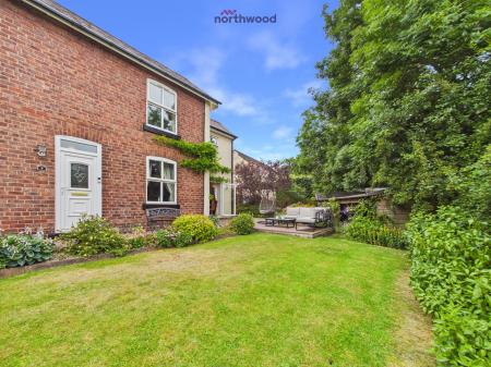 4 bedroom Semi-detached house for sale in Coed Y Felin Road, Brymbo, Wrexham, LL11