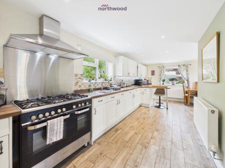 4 bedroom Semi-detached house for sale in Coed Y Felin Road, Brymbo, Wrexham, LL11