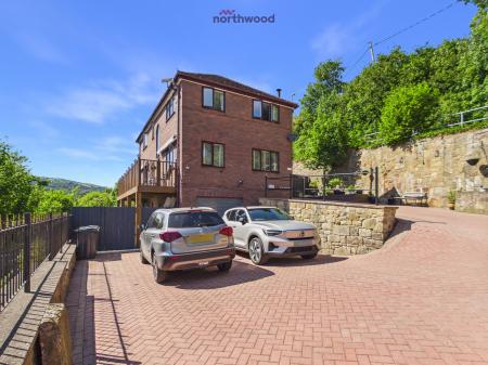 4 bedroom Detached house for sale in Mostyn Road, Wrexham, LL11