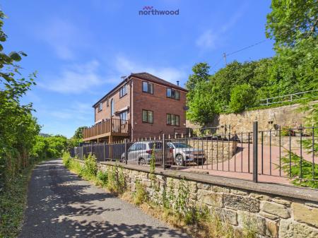 4 bedroom Detached house for sale in Mostyn Road, Wrexham, LL11