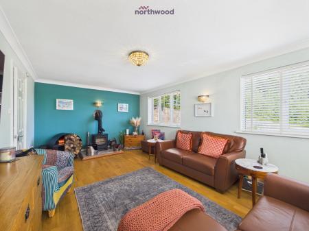4 bedroom Detached house for sale in Mostyn Road, Wrexham, LL11