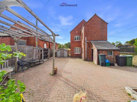 2 bedroom Detached house for sale in Bethania Road, Wrexham, Wrexham, LL14