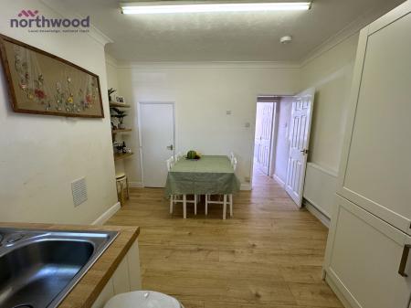 2 bedroom Terraced House to let in Vernon Street, Wrexham, Wrexham, LL11