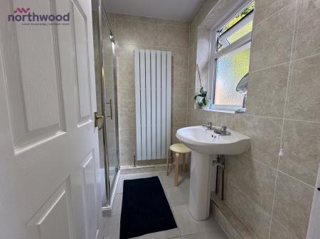 2 bedroom Terraced House to let in Vernon Street, Wrexham, Wrexham, LL11