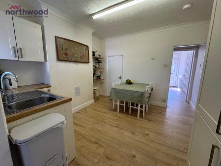 2 bedroom Terraced House to let in Vernon Street, Wrexham, Wrexham, LL11