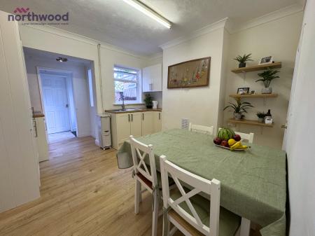 2 bedroom Terraced House to let in Vernon Street, Wrexham, Wrexham, LL11