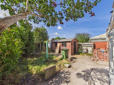 3 bedroom Semi-detached house for sale in Huntroyde Avenue, Wrexham, LL13