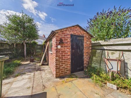 3 bedroom Semi-detached house for sale in Huntroyde Avenue, Wrexham, LL13